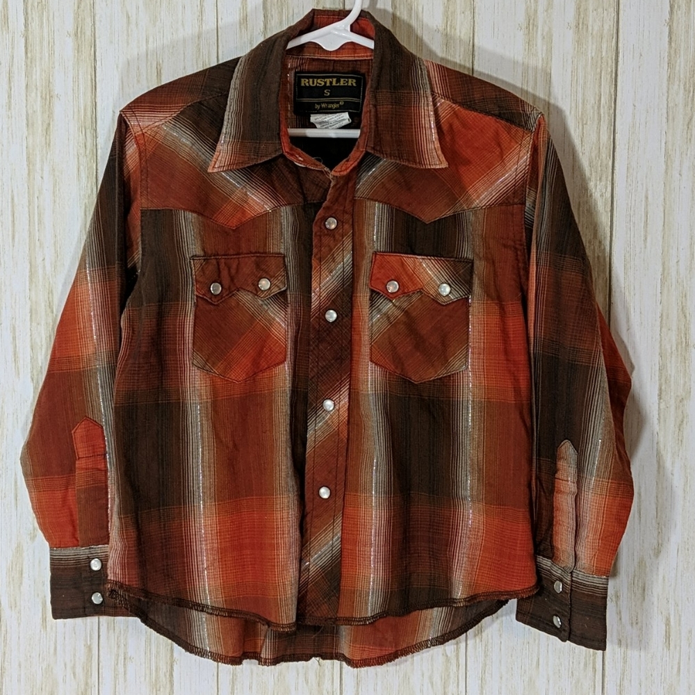 Rustler pearl snap shirt size small